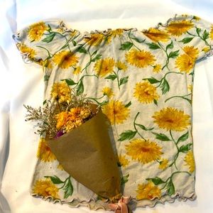 Flower shirt yellow green and white